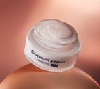 Фото: <p>Позаботьтесь о защите кожи от солнца</p>