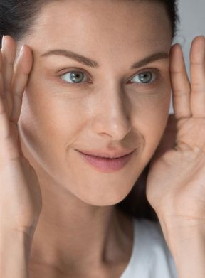 Отеки под глазами с утра: причины и как снять отек: Изображение 3